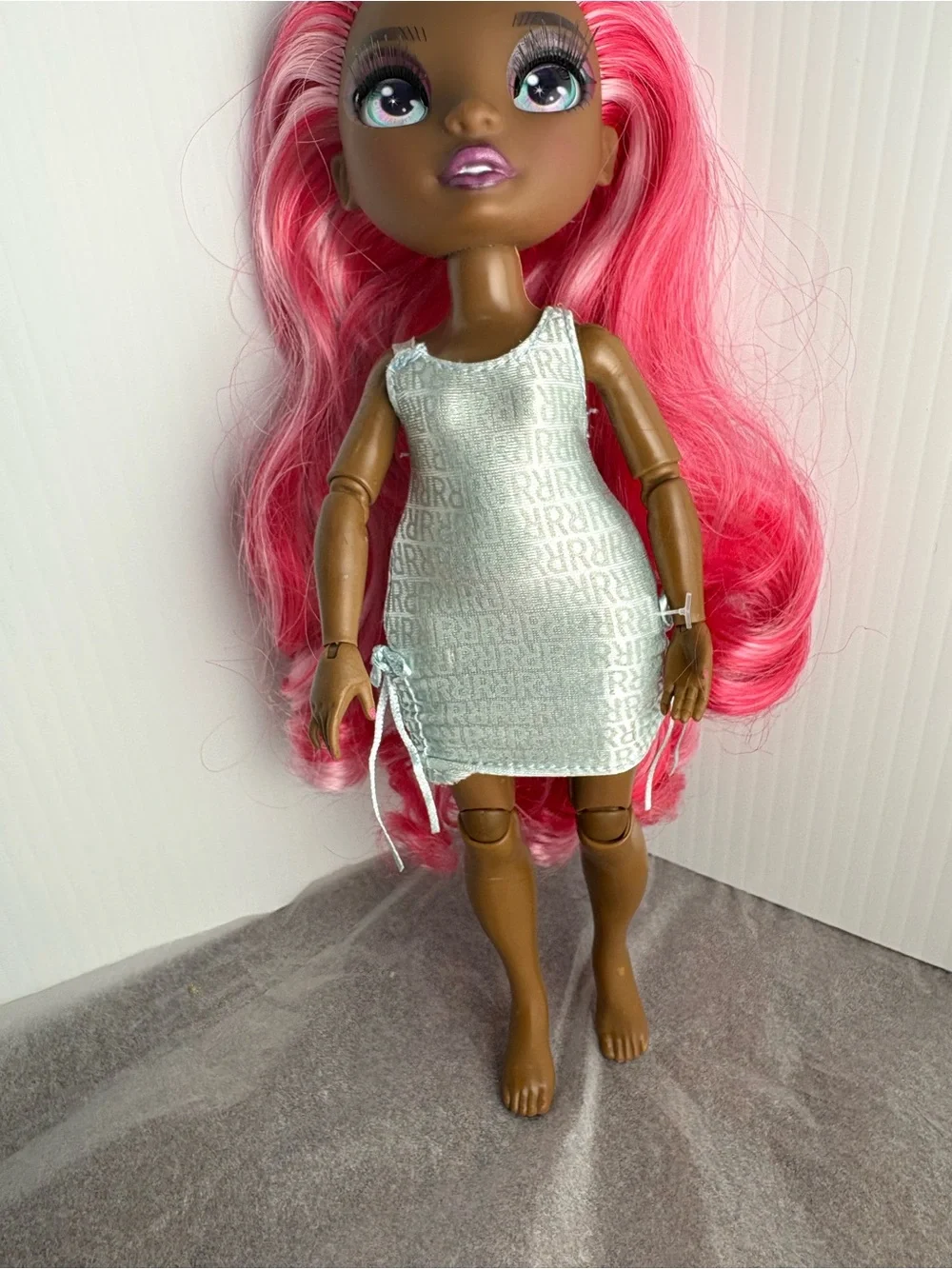 Rainbow High Doll Pink Hair / Silver Dress MGA 2020